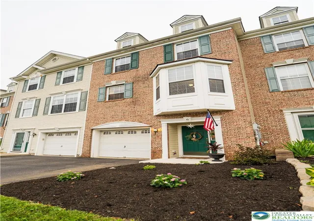 3rd image of 6 Sundance Wy, Phillipsburg, NJ 08865 | MLS# 780299