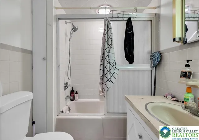 53rd image of 1810 Washington Blvd, Easton, PA 18042 | MLS# 780330