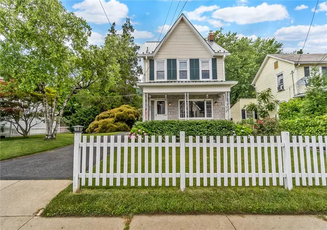Homes for sale in Pen Argyl Boro, PA | 623 George St, Pen Argyl Boro, PA 18072 | MLS# 780331