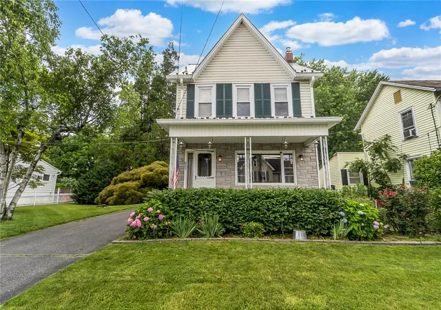 Homes for sale in Pen Argyl Boro, PA | 623 George St, Pen Argyl Boro, PA 18072 | MLS# 780331