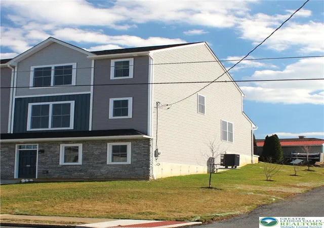 Homes for sale in Hellertown Boro, PA | 88 Hess Ave, Hellertown Boro, PA 18055 | MLS# 780338