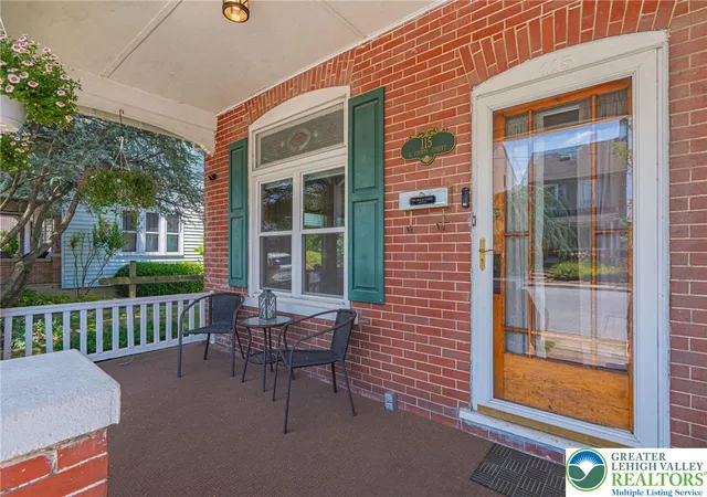 Homes for sale in Coplay Boro, PA | 115 S 4Th St, Coplay Boro, PA 18037 | MLS# 780317
