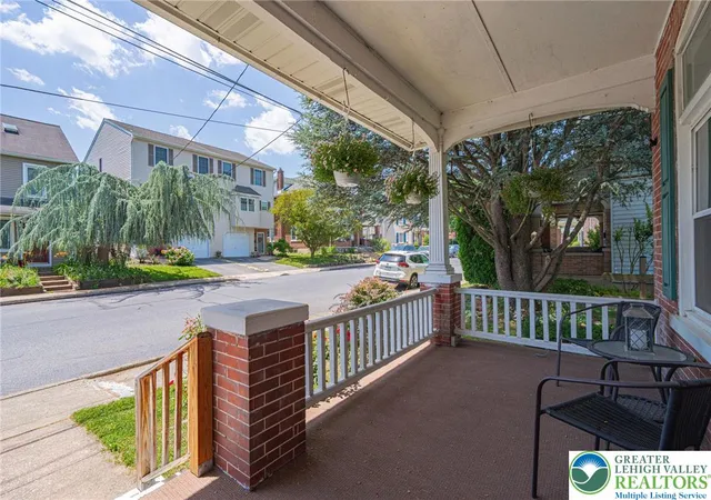 Homes for sale in Coplay Boro, PA | 115 S 4Th St, Coplay Boro, PA 18037 | MLS# 780317