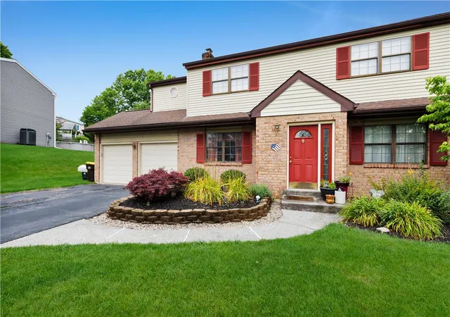 Homes for sale in South Whitehall Twp, PA | 1939 Latta Street, South Whitehall Twp, PA 18104 | MLS# 780344