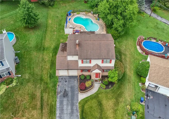 Homes for sale in South Whitehall Twp, PA | 1939 Latta Street, South Whitehall Twp, PA 18104 | MLS# 780344
