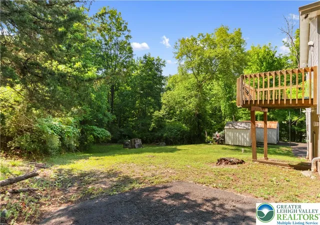 Homes for sale in Stroud Twp, PA | 40 Brushy Mountain Rd, Stroud Twp, PA 18301 | MLS# 780351