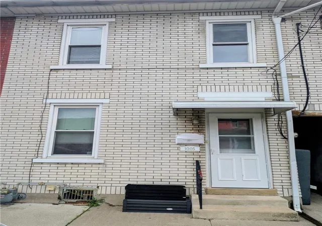 Homes for sale in Fountain Hill, PA | 1005 Seneca St, Fountain Hill, PA 18015 | MLS# 780345