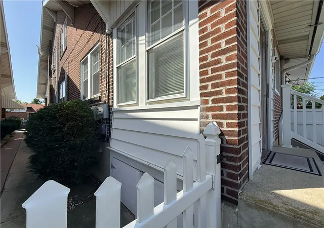 Homes for sale in Allentown City, PA | 1921 Green St, Allentown City, PA 18104 | MLS# 780211