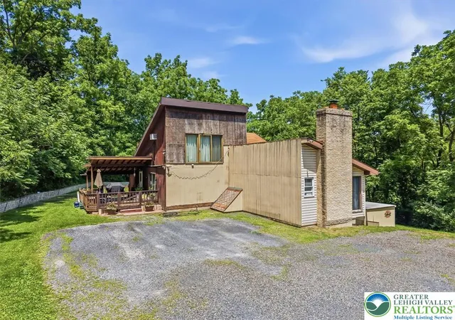 3rd image of 5340 2Nd St, Whitehall, PA 18052 | MLS# 780328