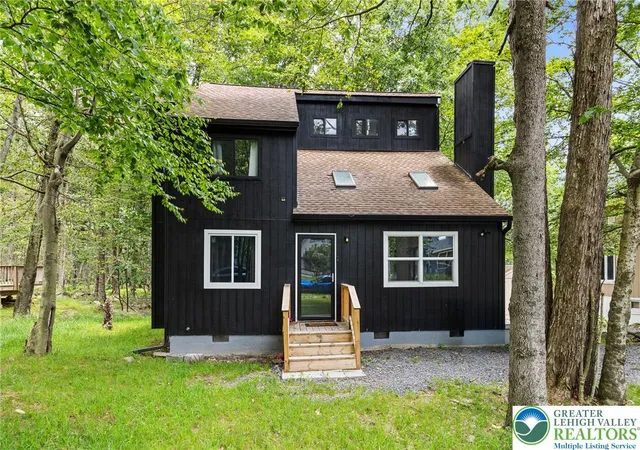 Homes for sale in Coolbaugh Twp, PA | 7079 Boulder Ct, Coolbaugh Twp, PA 18466 | MLS# 780381
