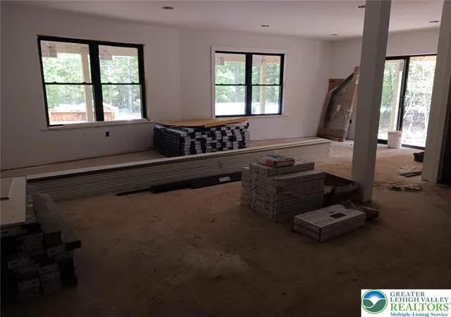 Photo 5 of Single family home for sale at 545 S Old Stage Rd, Albrightsville, PA 18210 | MLS# 777684 | Listing updated on 2026-08-04