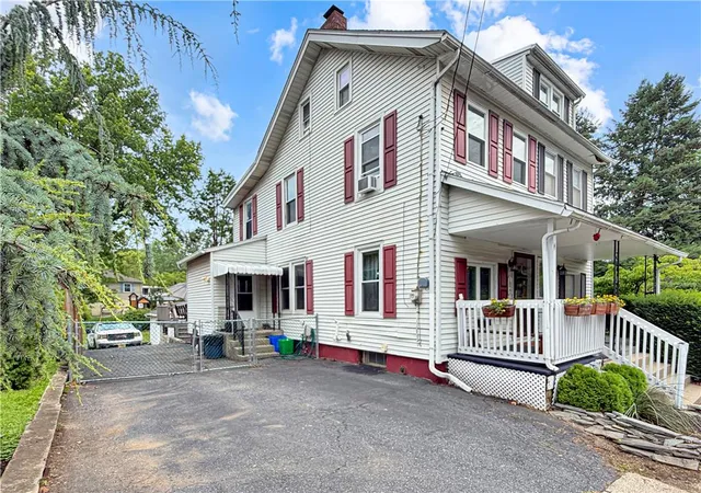 Homes for sale in Bethlehem City, PA | 1822 Eaton Ave, Bethlehem City, PA 18018 | MLS# 780369