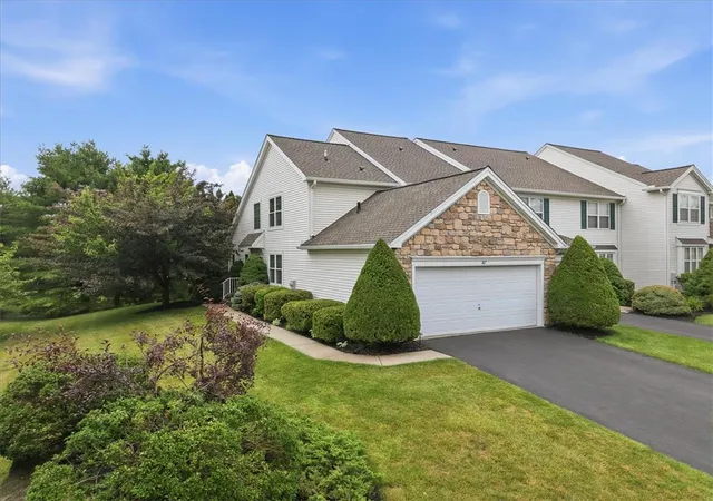 2nd image of 167 Park Ridge Dr, Easton, PA 18040 | MLS# 780084