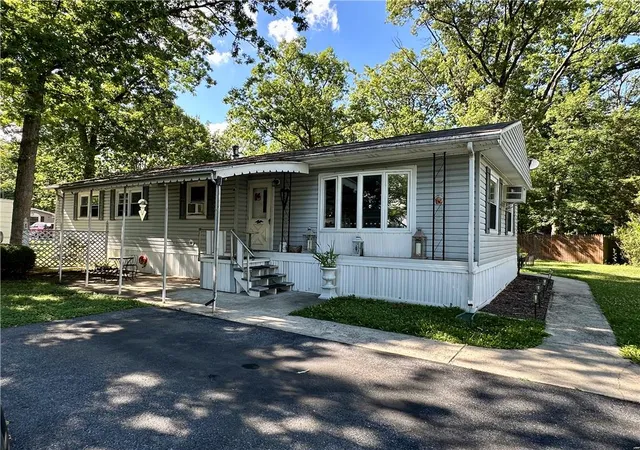 Photo 2 of Sale Pending at 381 Red Oak Ln, Bath, PA 18014 | MLS# 780212 | Listing updated on 2026-08-28