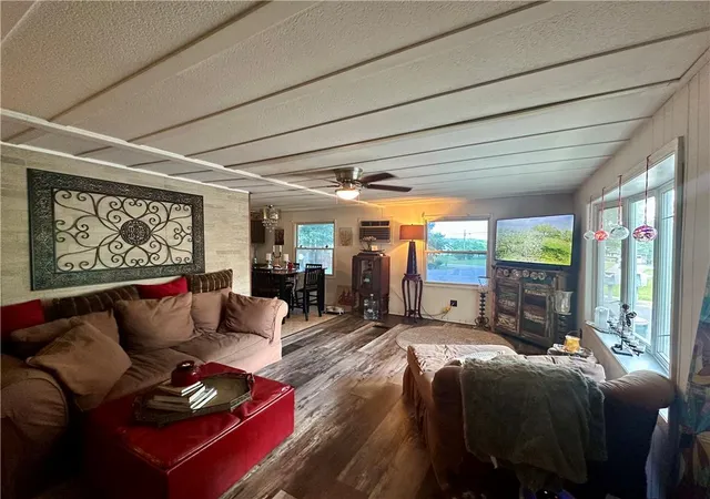 Photo 3 of Sale Pending at 381 Red Oak Ln, Bath, PA 18014 | MLS# 780212 | Listing updated on 2026-08-28