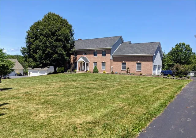Homes for sale in Bushkill Twp, PA | 365 Winter Springs Rd, Bushkill Twp, PA 18064 | MLS# 780407