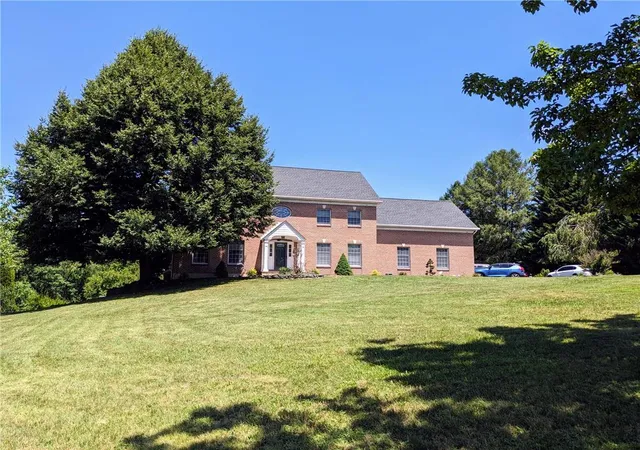 Homes for sale in Bushkill Twp, PA | 365 Winter Springs Rd, Bushkill Twp, PA 18064 | MLS# 780407