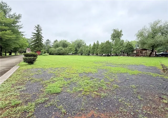 Homes for sale in Upper Mt Bethel Twp, PA | 825 Sunrise Blvd, Upper Mt Bethel Twp, PA 18343 | MLS# 780413