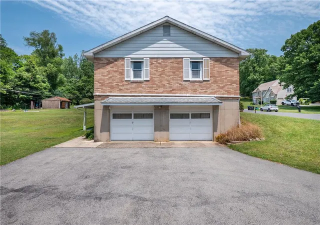 Homes for sale in Bethlehem, PA | 735 Gottwald Dr, Bethlehem, PA 18015 | MLS# 780310