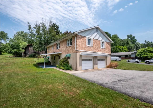 Homes for sale in Bethlehem, PA | 735 Gottwald Dr, Bethlehem, PA 18015 | MLS# 780310