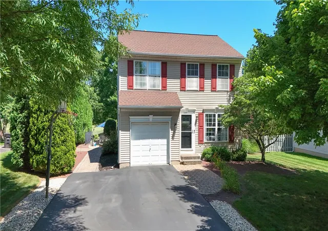 2nd image of 4118 Maria Ln, Bethlehem, PA 18017 | MLS# 780379