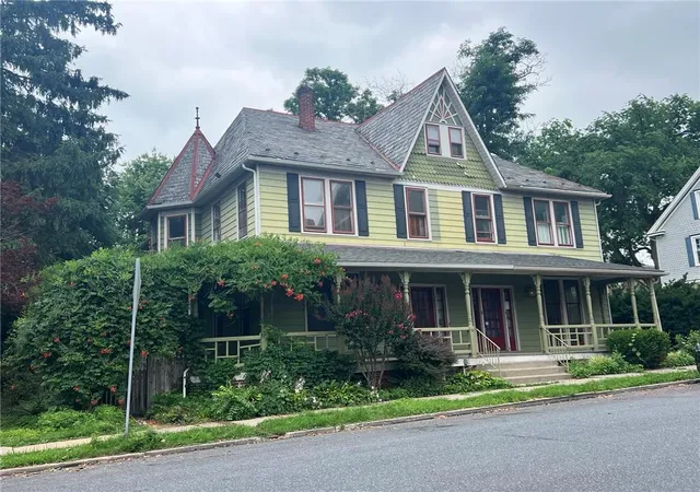 Homes for sale in Nazareth Boro, PA | 18 W Center St, Nazareth Boro, PA 18064 | MLS# 780464