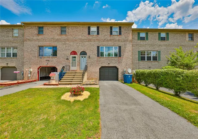 Homes for sale in Northampton Boro, PA | 609 Main St, Northampton Boro, PA 18067 | MLS# 780295