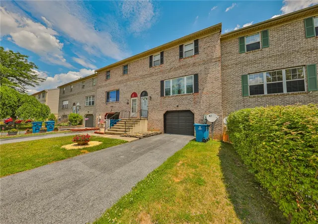 Homes for sale in Northampton Boro, PA | 609 Main St, Northampton Boro, PA 18067 | MLS# 780295