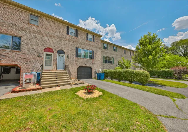 Homes for sale in Northampton Boro, PA | 609 Main St, Northampton Boro, PA 18067 | MLS# 780295