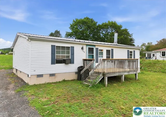Homes for sale in Franklin Twp, PA | 634 Main Rd, Franklin Twp, PA 18235 | MLS# 780463