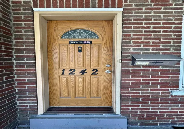Homes for sale in Allentown City, PA | 1242 W Union St, Allentown City, PA 18102 | MLS# 780488