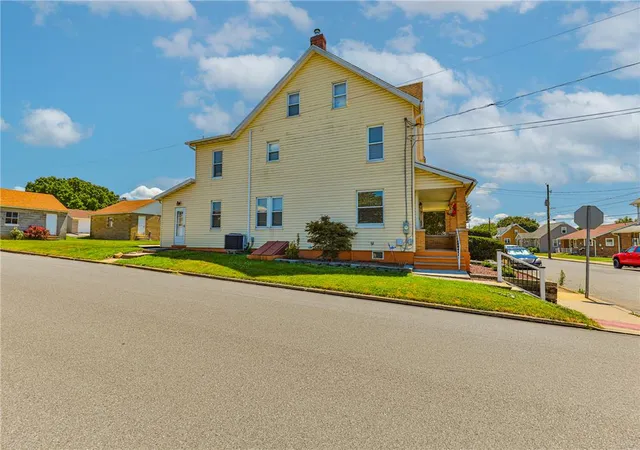 Photo 4 of Sale Pending at 3121 N Hobson St, Whitehall, PA 18052 | MLS# 780394 | Listing updated on 2026-08-03