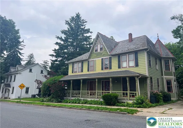 Homes for sale in Nazareth Boro, PA | 16 W Center St, Nazareth Boro, PA 18064 | MLS# 780470