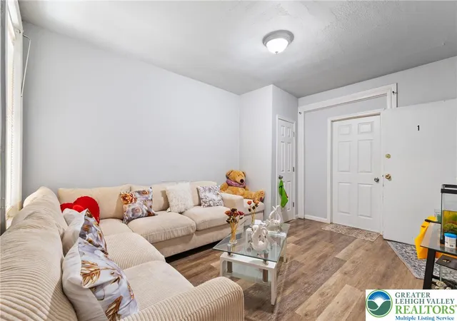 Homes for sale in Allentown City, PA | 213 8Th St, Allentown City, PA 18102 | MLS# 779569