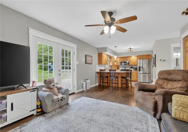 Homes for sale in Nesquehoning Boro, PA | 1 E Diaz Ave, Nesquehoning Boro, PA 18240 | MLS# 780496
