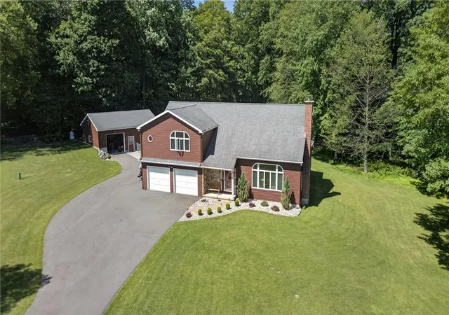 Photo 2 of Single family home for sale at 60 Millwood Dr, Bangor, PA 18013 | MLS# 780121 | Listing updated on 2026-08-04