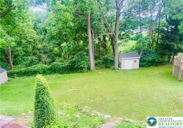 Photo 2 of Sale Pending at 907 Lenape Cir, Catasauqua, PA 18032 | MLS# 780540 | Listing updated on 2026-07-17