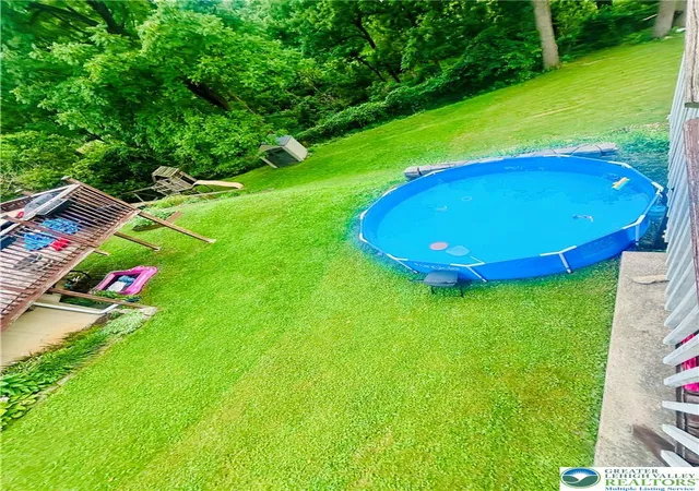 Photo 3 of Sale Pending at 907 Lenape Cir, Catasauqua, PA 18032 | MLS# 780540 | Listing updated on 2026-07-17