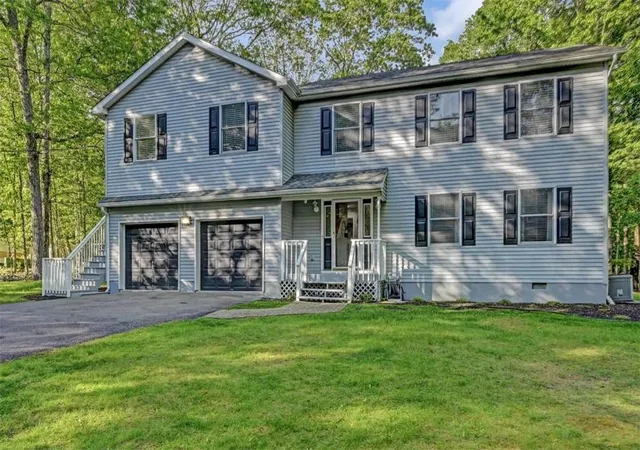 Photo 3 of Single family home for sale at 531 Chancellor Rd, East Stroudsburg, PA 18302 | MLS# 780542 | Listing updated on 2026-07-31