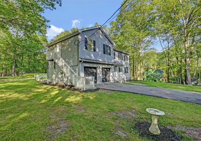 Photo 5 of Single family home for sale at 531 Chancellor Rd, East Stroudsburg, PA 18302 | MLS# 780542 | Listing updated on 2026-07-31