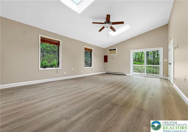 Homes for sale in Chestnuthill Twp, PA | 854 Lower Mountain Dr, Chestnuthill Twp, PA 18330 | MLS# 780456