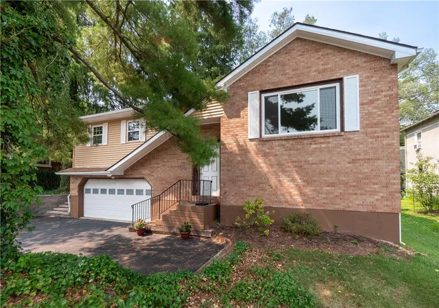 25th image of 707 W State St, Coopersburg, PA 18036 | MLS# 780500