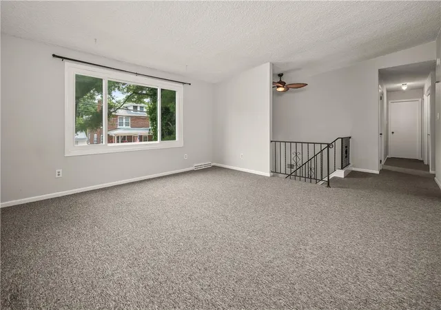 3rd image of 707 W State St, Coopersburg, PA 18036 | MLS# 780500