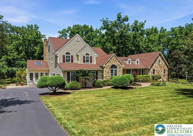 2nd image of 6470 Fawn Ln, Center Valley, PA 18034 | MLS# 780111