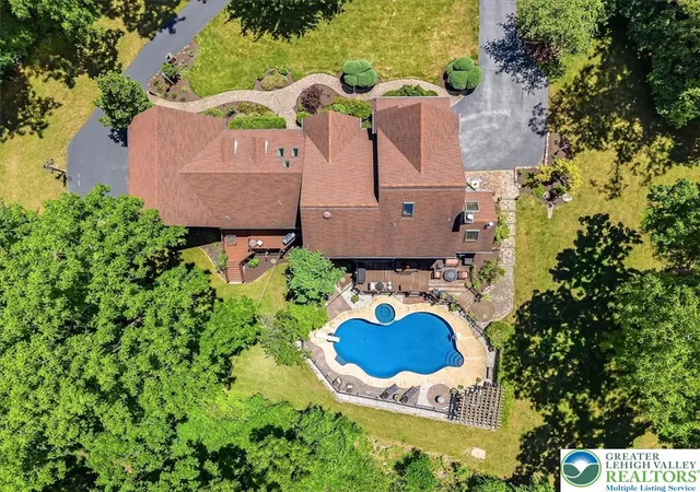 Photo 4 of Single family home for sale at 6470 Fawn Ln, Center Valley, PA 18034 | MLS# 780111 | Listing updated on 2026-07-30