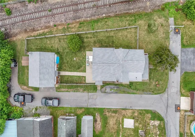 3rd image of 206 Perkiomen St, Emmaus, PA 18049 | MLS# 780553