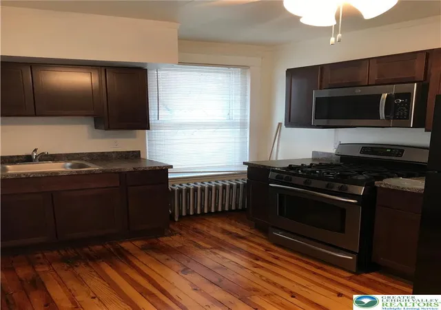 Homes for sale in Bethlehem City, PA | 1849 Market St, Bethlehem City, PA 18018 | MLS# 780551