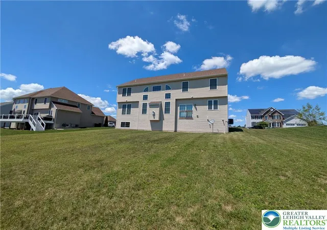 Homes for sale in Upper Nazareth Twp, PA | 250 Danbury Dr, Upper Nazareth Twp, PA 18064 | MLS# 780561