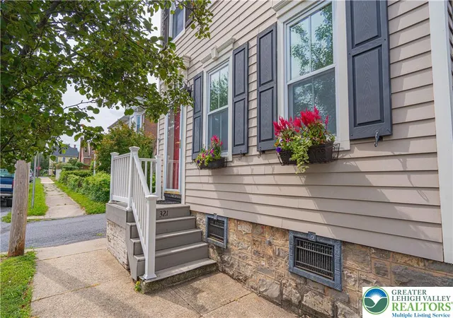 Homes for sale in Bethlehem, PA | 321 E Wall St, Bethlehem, PA 18018 | MLS# 780230