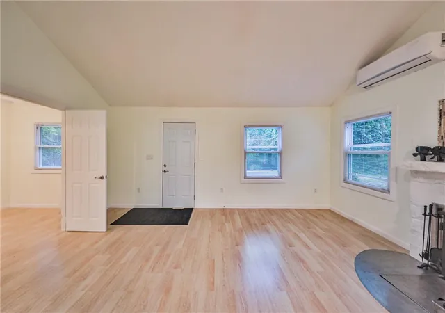 Photo 3 of Single family home for sale at 5599 Minks Pond Rd, Bushkill, PA 18324 | MLS# 780590 | Listing updated on 2026-08-04